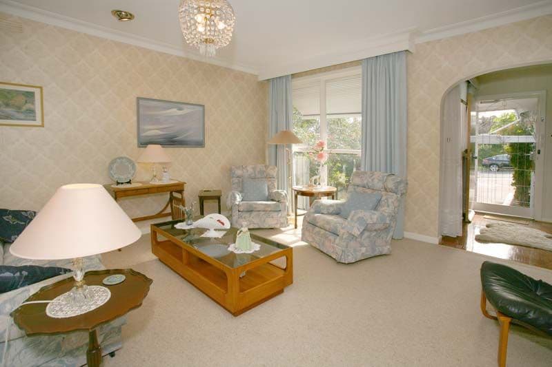 30 Hillside Road, MOUNT WAVERLEY VIC 3149, Mount Waverley - Thumbnail 2