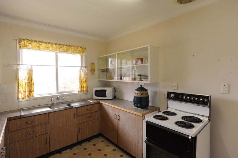 8 Hartman Street, RANGEVILLE QLD 4350, Rangeville - Thumbnail 7
