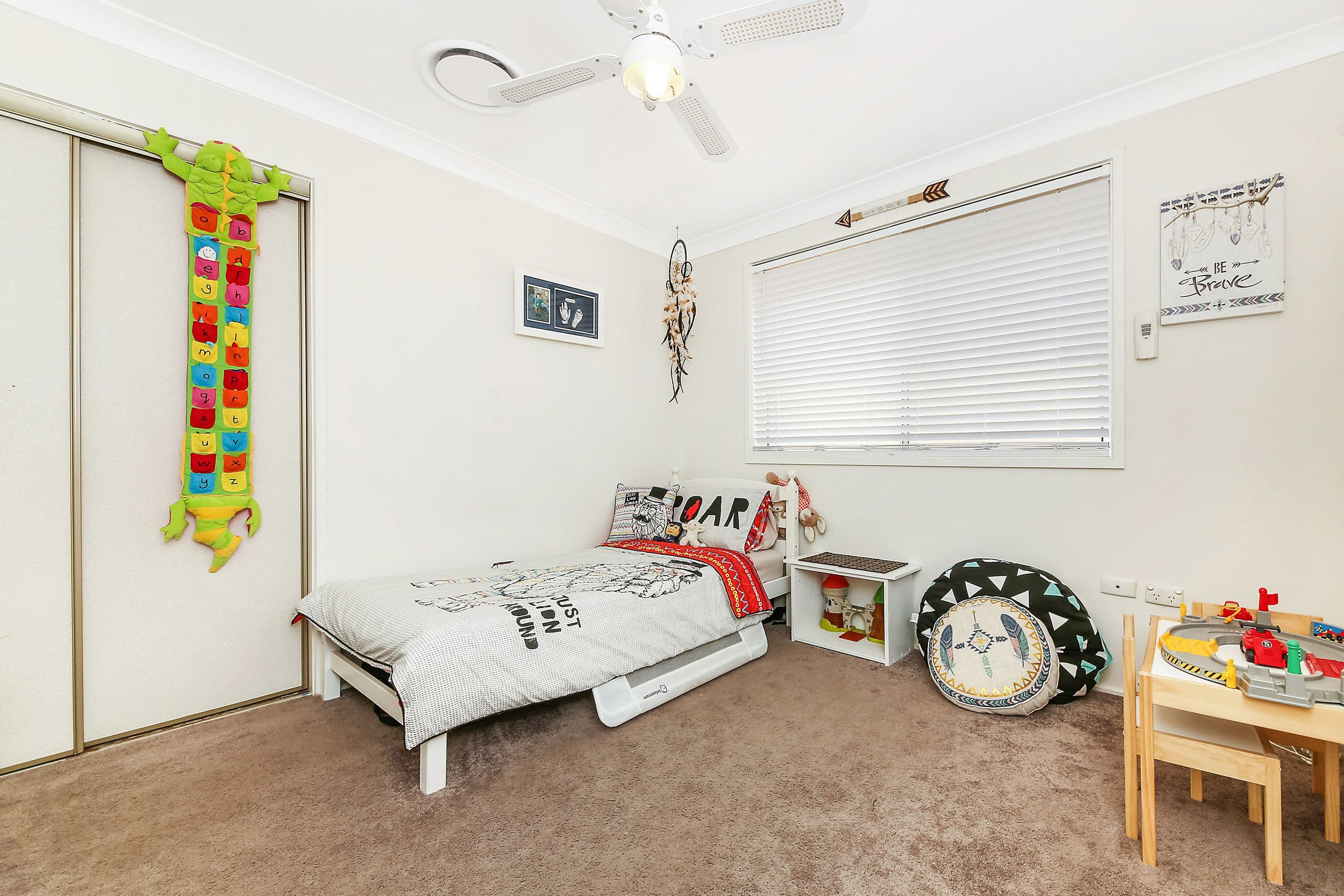16 Ganmain Crescent, Milperra - Thumbnail 7