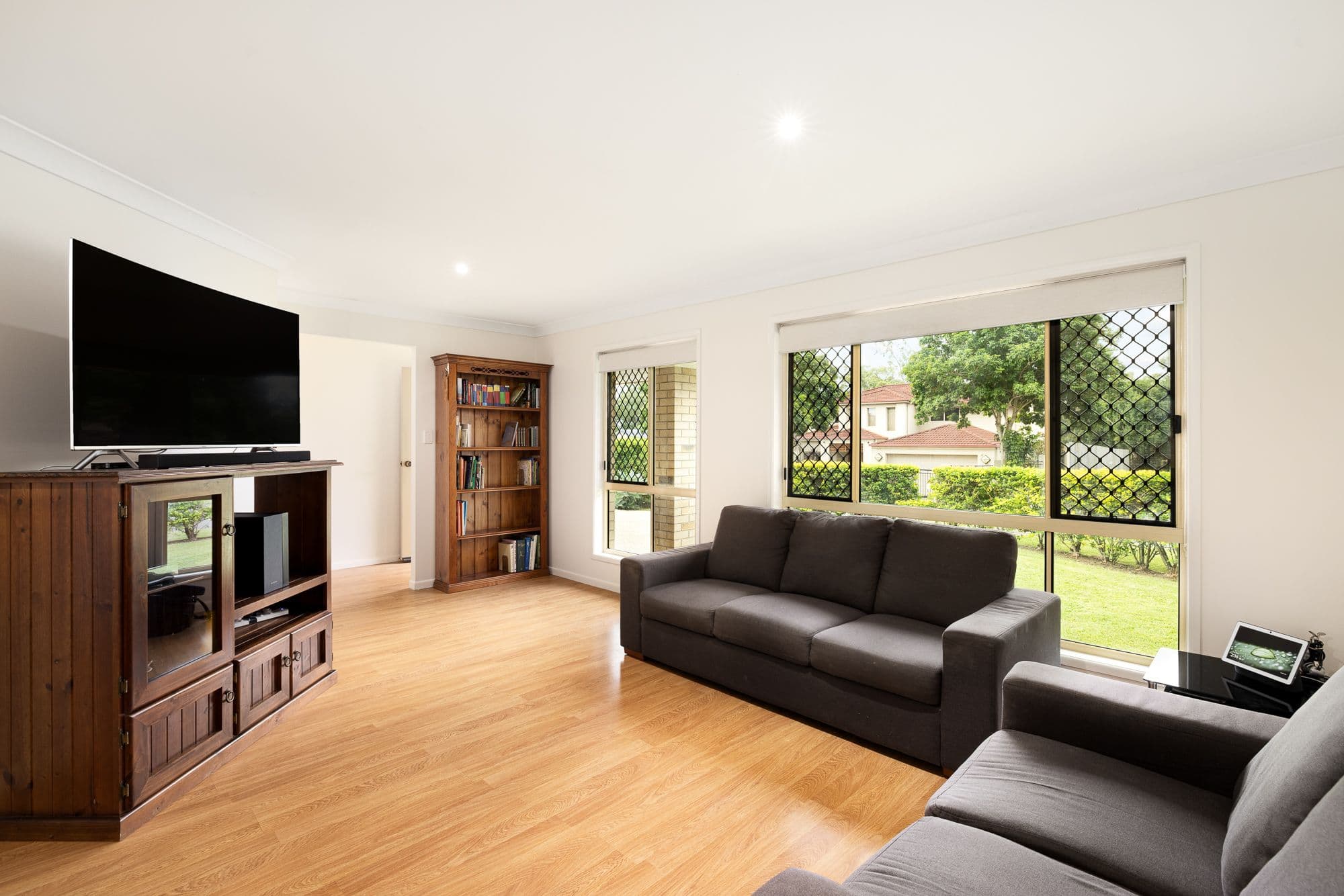 7 Ardennes Close, Mansfield QLD 4122, Mansfield - Thumbnail 2