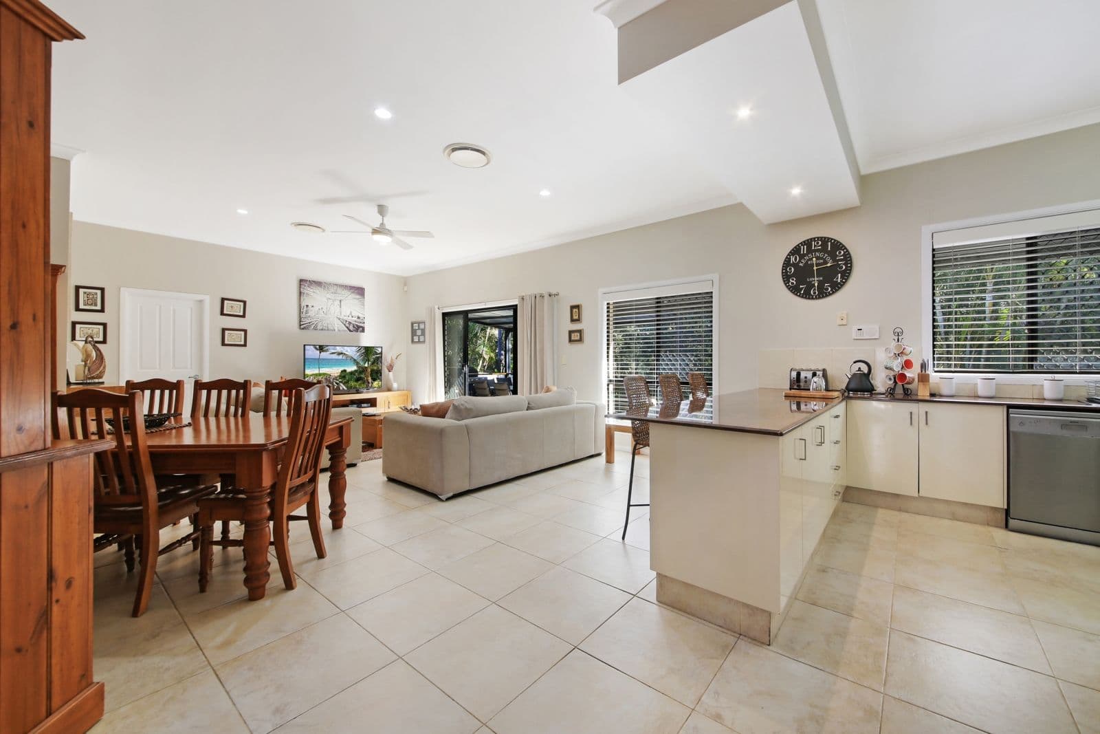 6 Cherry Alder Court, Arundel QLD 4214, Arundel - Thumbnail 7