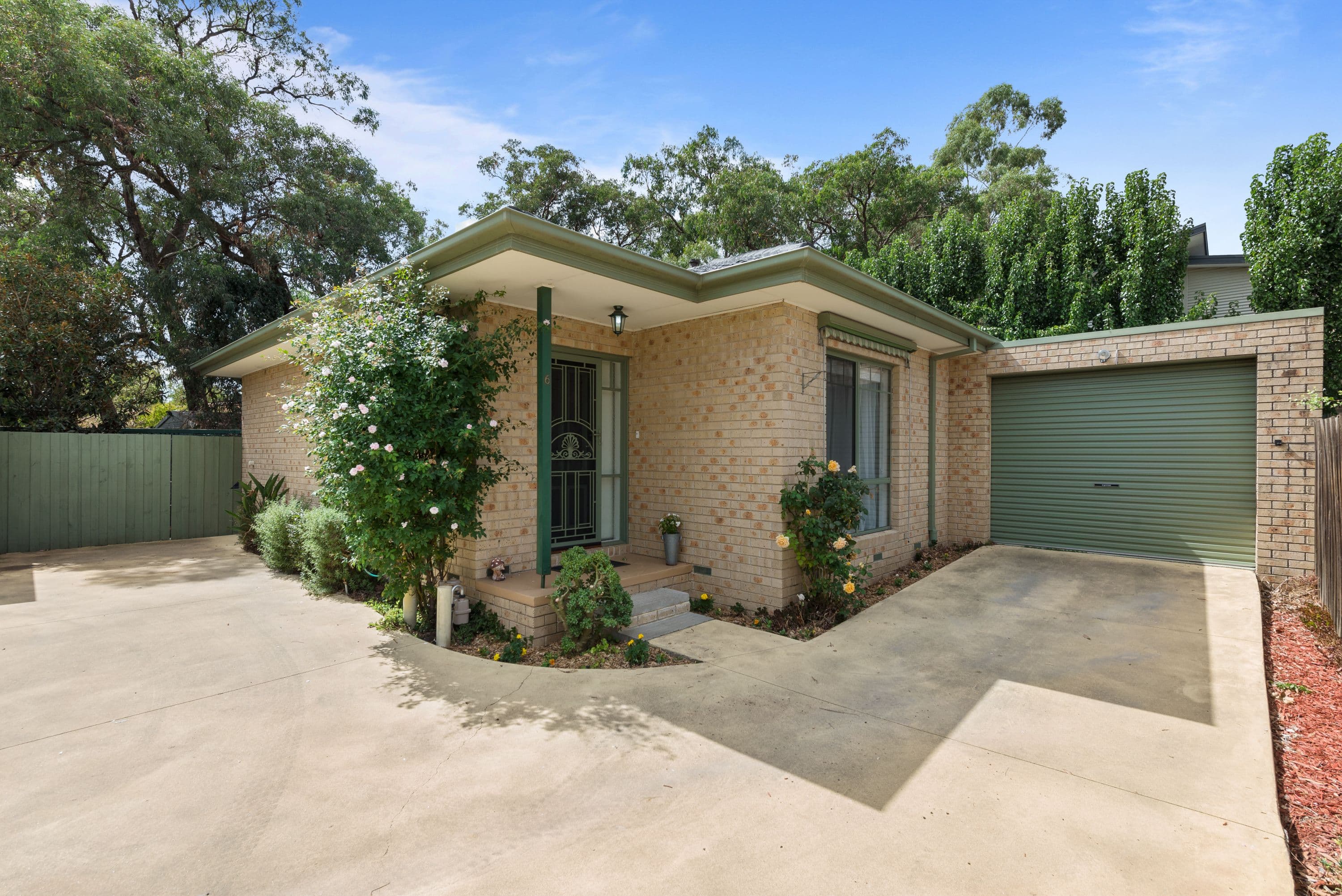 51 Mountain View Road, Kilsyth VIC 3137, Kilsyth - Thumbnail 2