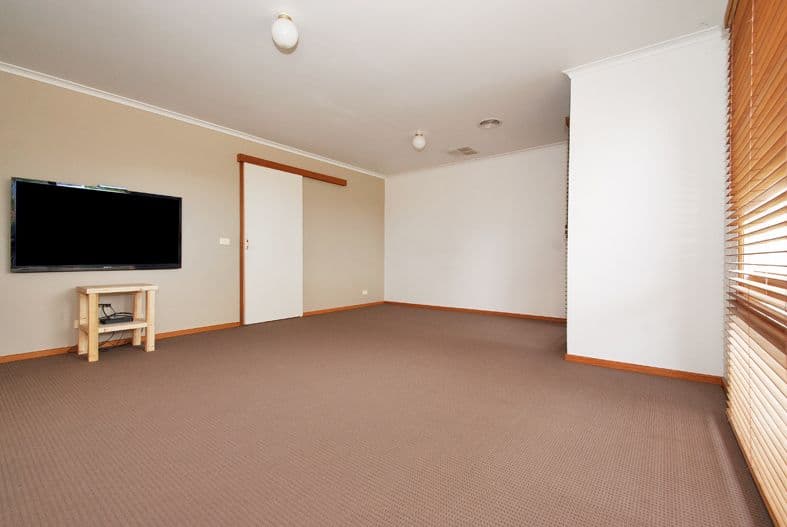 9 Ryan Court, FERNTREE GULLY VIC 3156, Ferntree Gully - Thumbnail 2