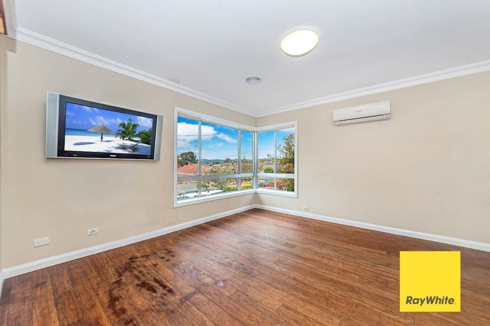 32 Cassidy Street, Queanbeyan West NSW 2620, Queanbeyan West - Thumbnail 4