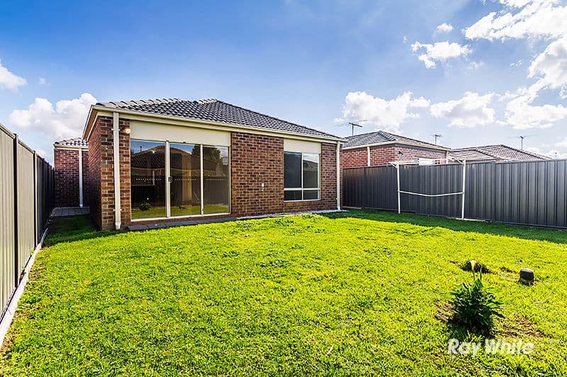 39 Kindred Avenue, Cranbourne North VIC 3977, Cranbourne North - Thumbnail 6