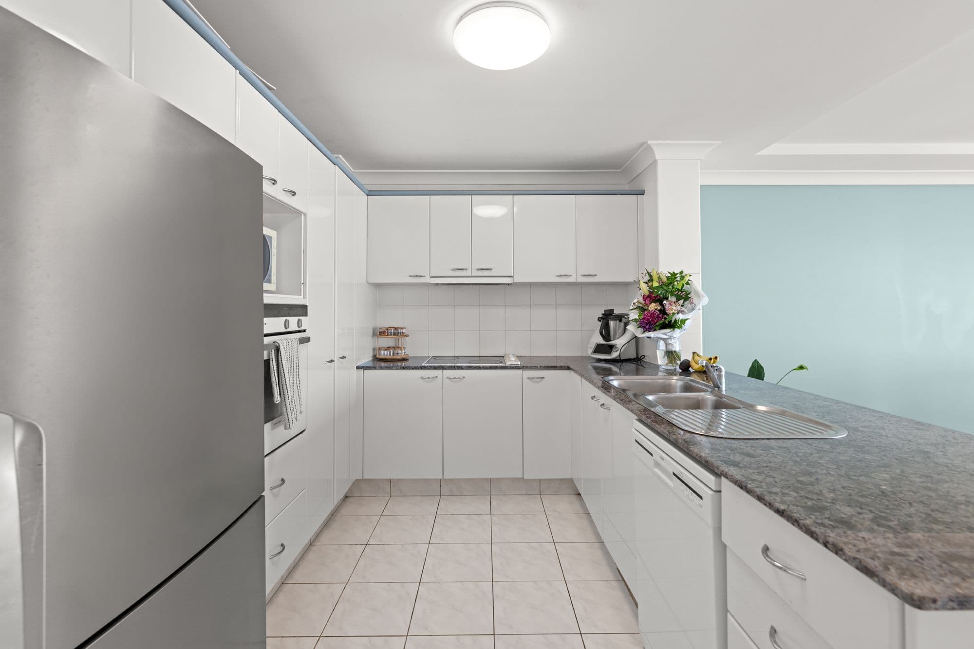 28 Marine Parade, Miami QLD 4220, Miami - Thumbnail 5