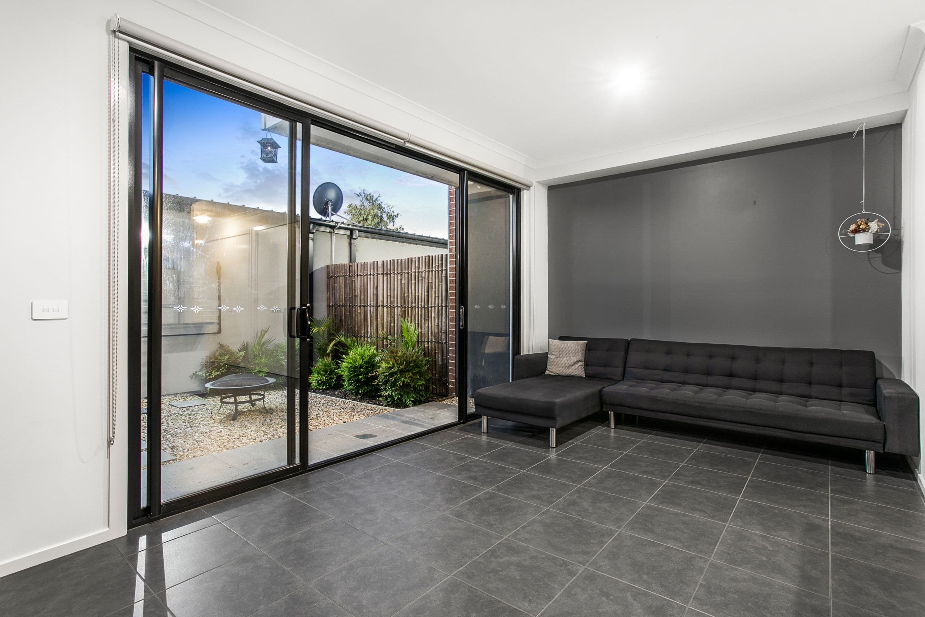 28 Titan Lodge Walk, Pakenham VIC 3810, Pakenham - Thumbnail 4
