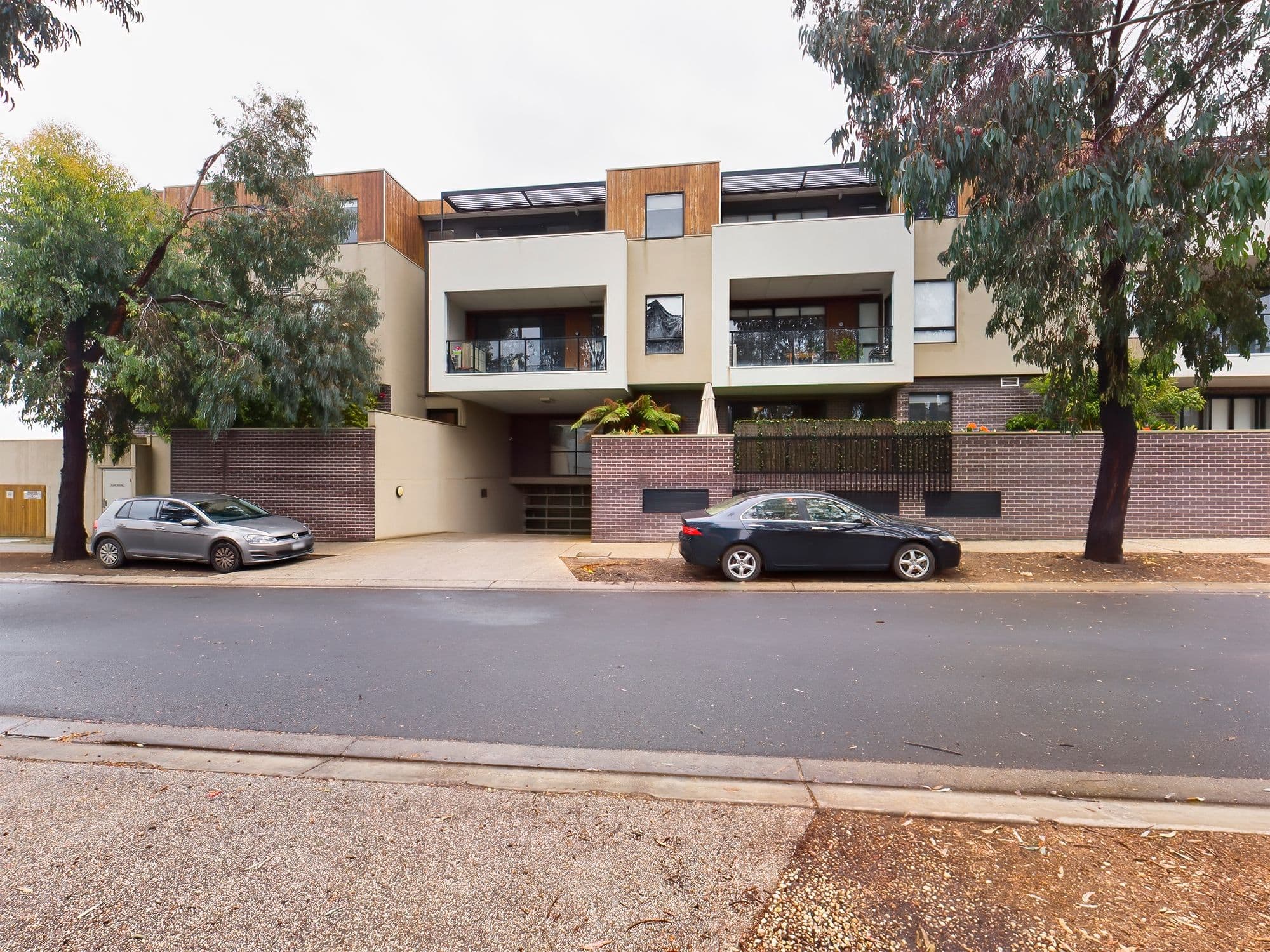 2-10 Monckton Place, Caroline Springs VIC 3023, Caroline Springs - Thumbnail 2