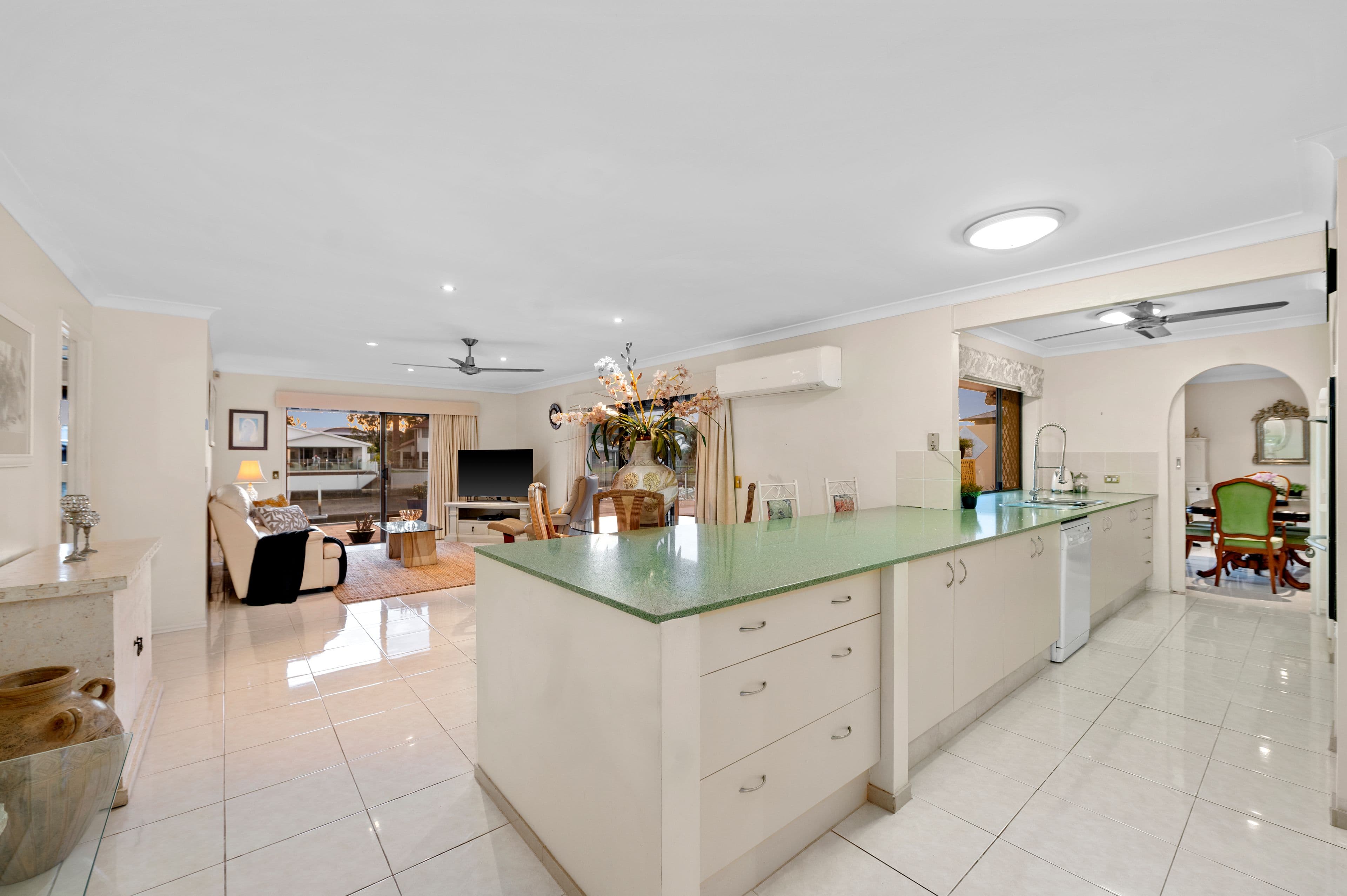 5 Kagi Court, Runaway Bay QLD 4216, Runaway Bay - Thumbnail 8