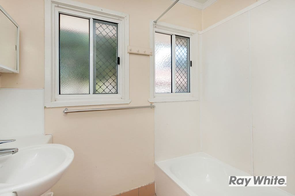 121 Lorikeet Street, INALA QLD 4077, Inala - Thumbnail 3
