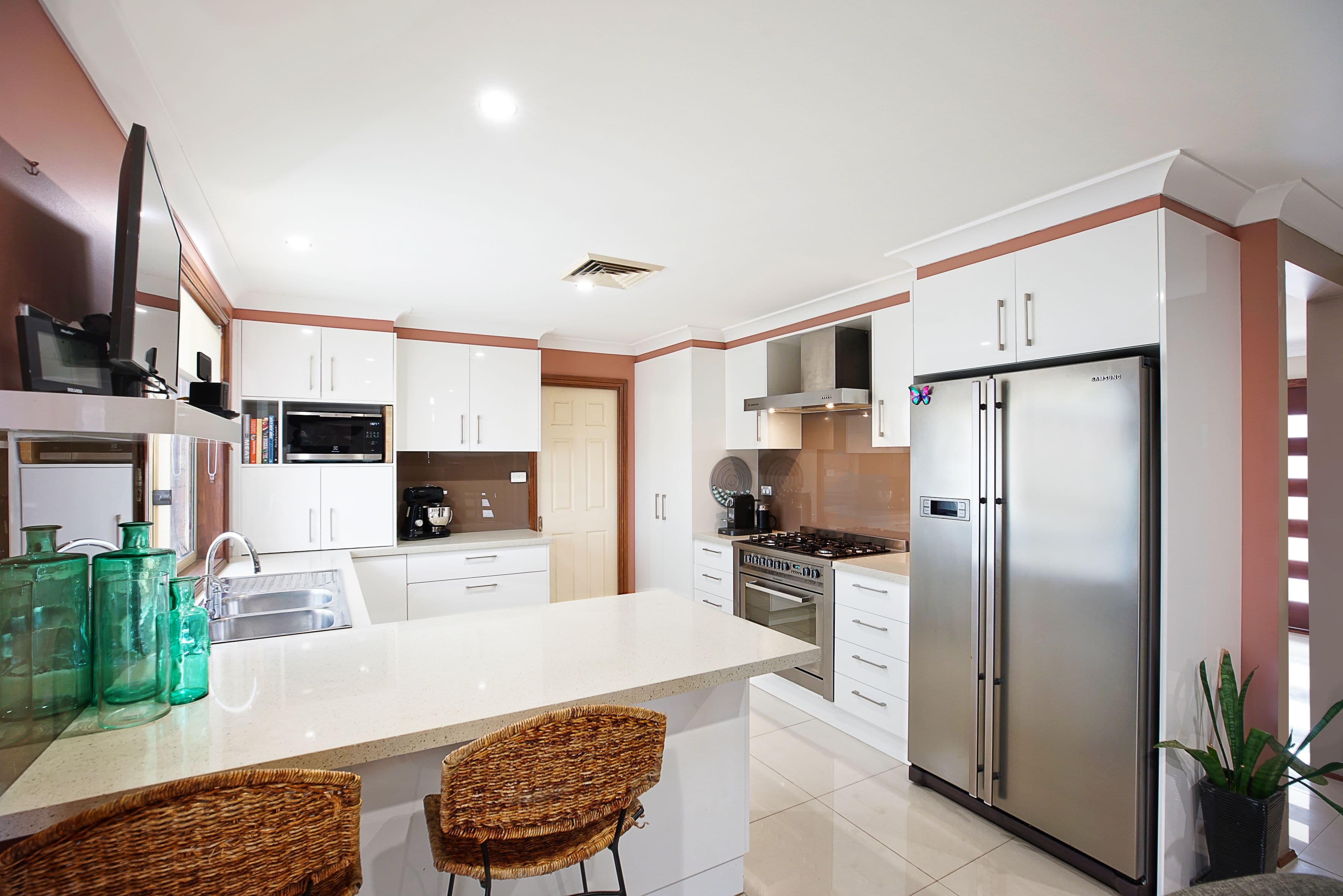 6 Woodlands Drive, Glenmore Park - Thumbnail 2