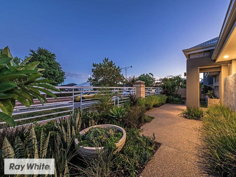 10 Spurwing Way, South Guildford WA 6055, South Guildford - Thumbnail 4