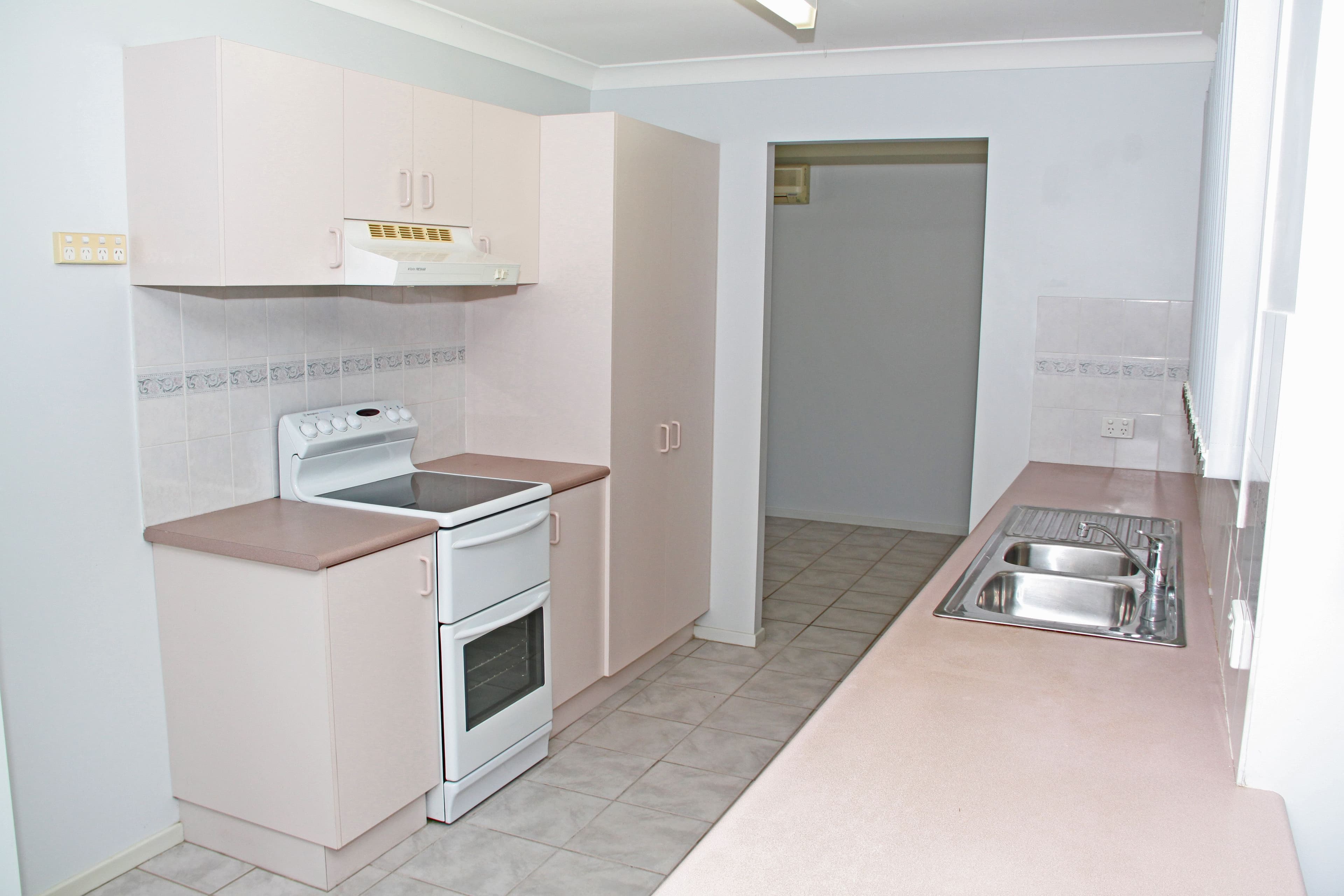 11 Botanic Drive, Kew - Thumbnail 5