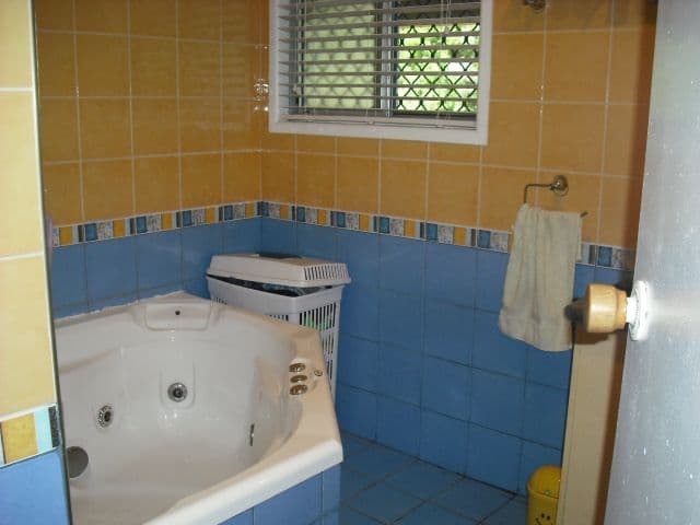 32 Phillip Parade, DECEPTION BAY QLD 4508, Deception Bay - Thumbnail 2