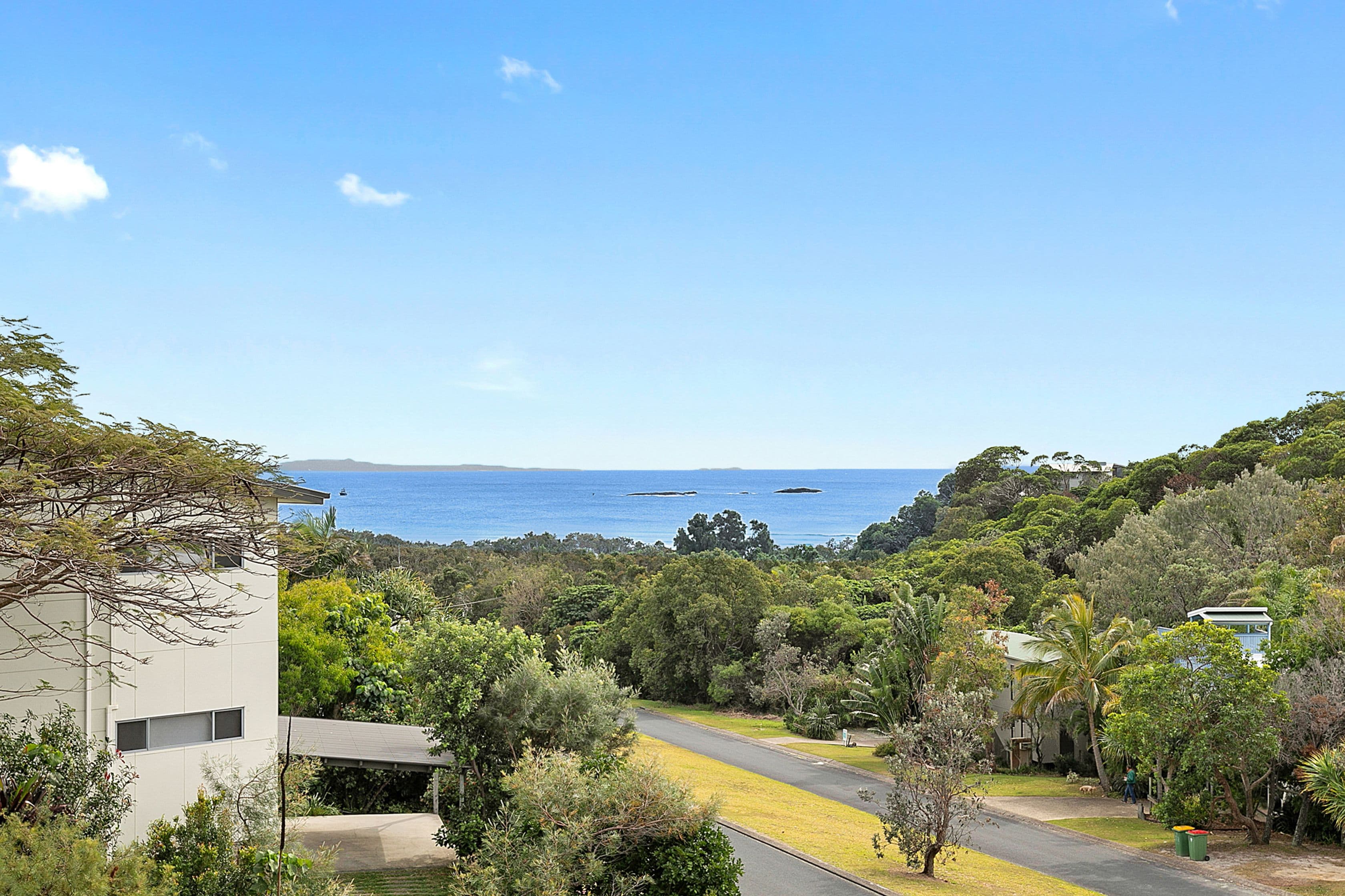 29 George Nothling Drive, Point Lookout QLD 4183, Point Lookout - Thumbnail 2