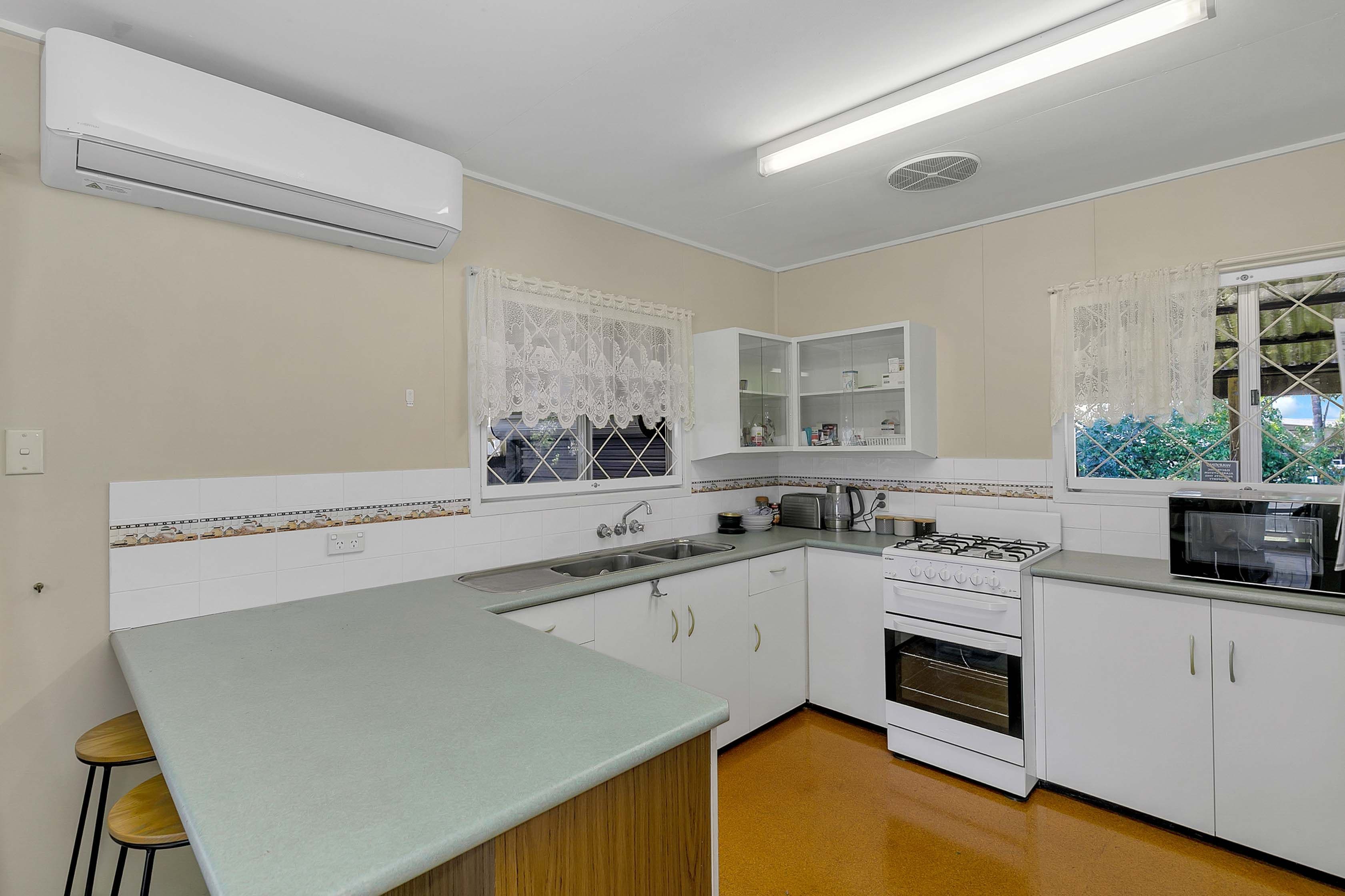 34 Hervey Street, Scarness QLD 4655, Scarness - Thumbnail 3