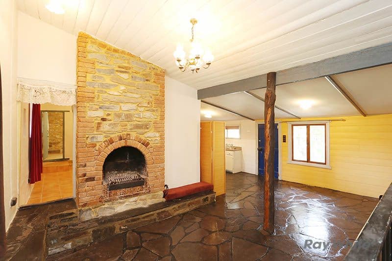 8 Ayers Street, Burra SA 5417, Burra - Thumbnail 2