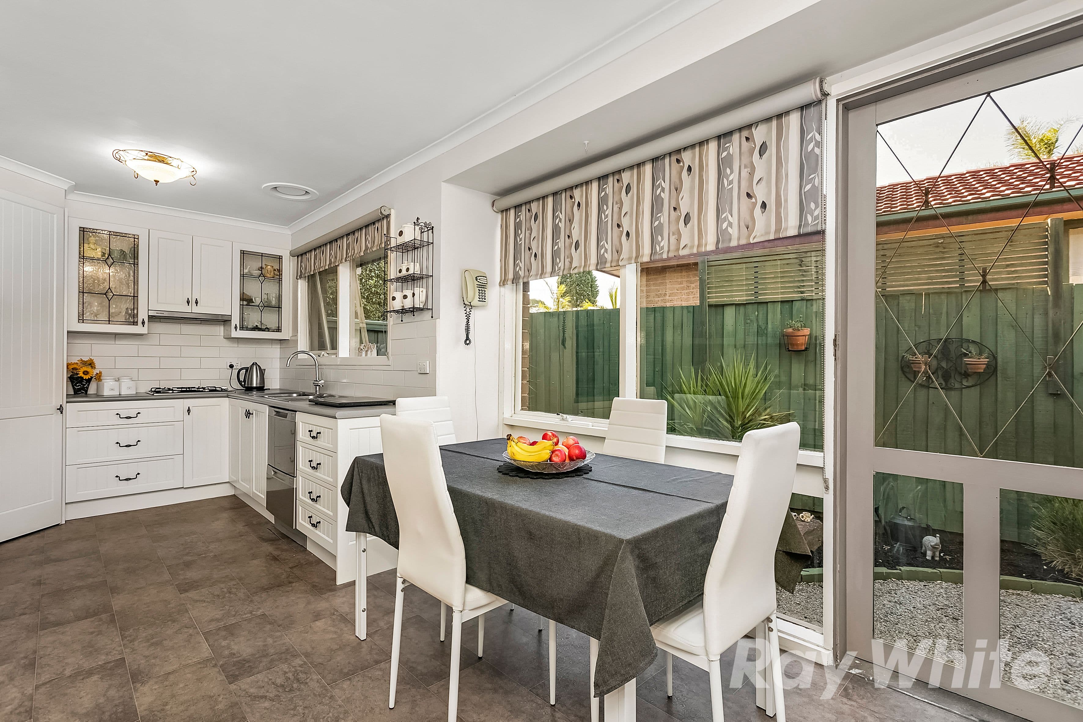 19 Pamela Court, Scoresby VIC 3179, Scoresby - Thumbnail 4