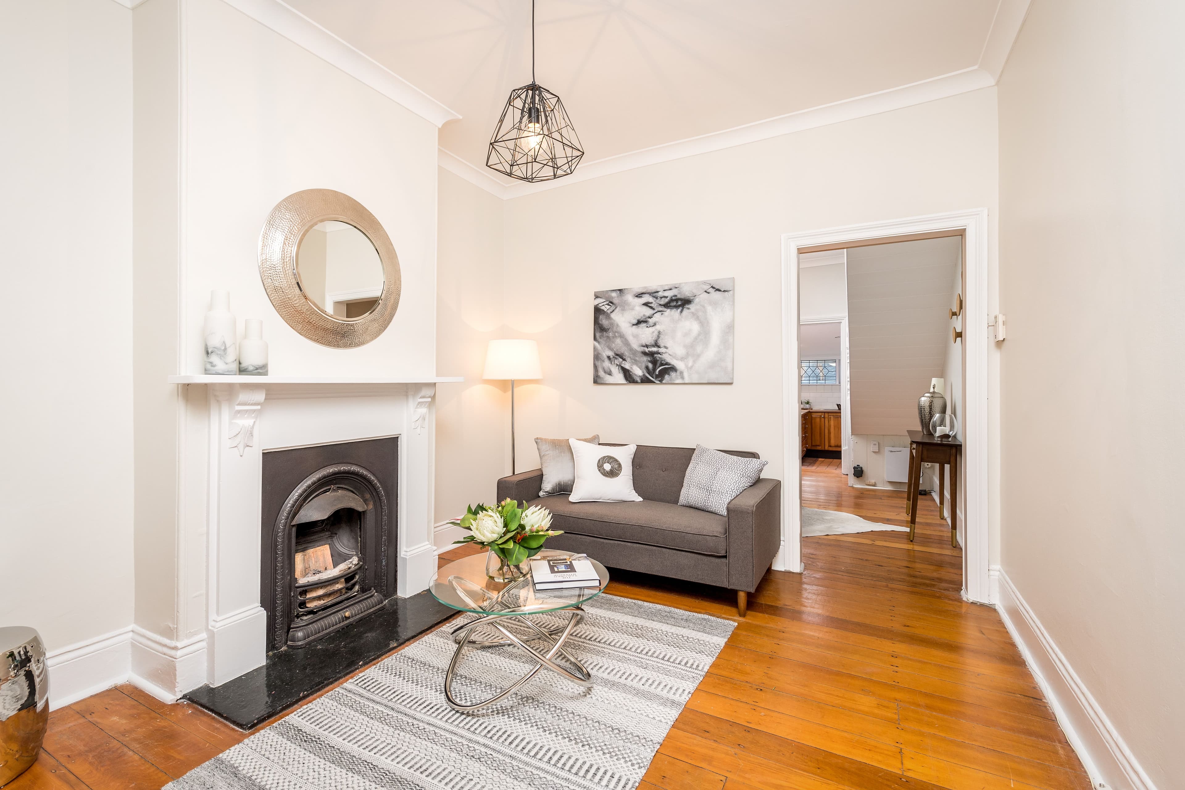 18 Whitehorse Street, Newtown - Image 1