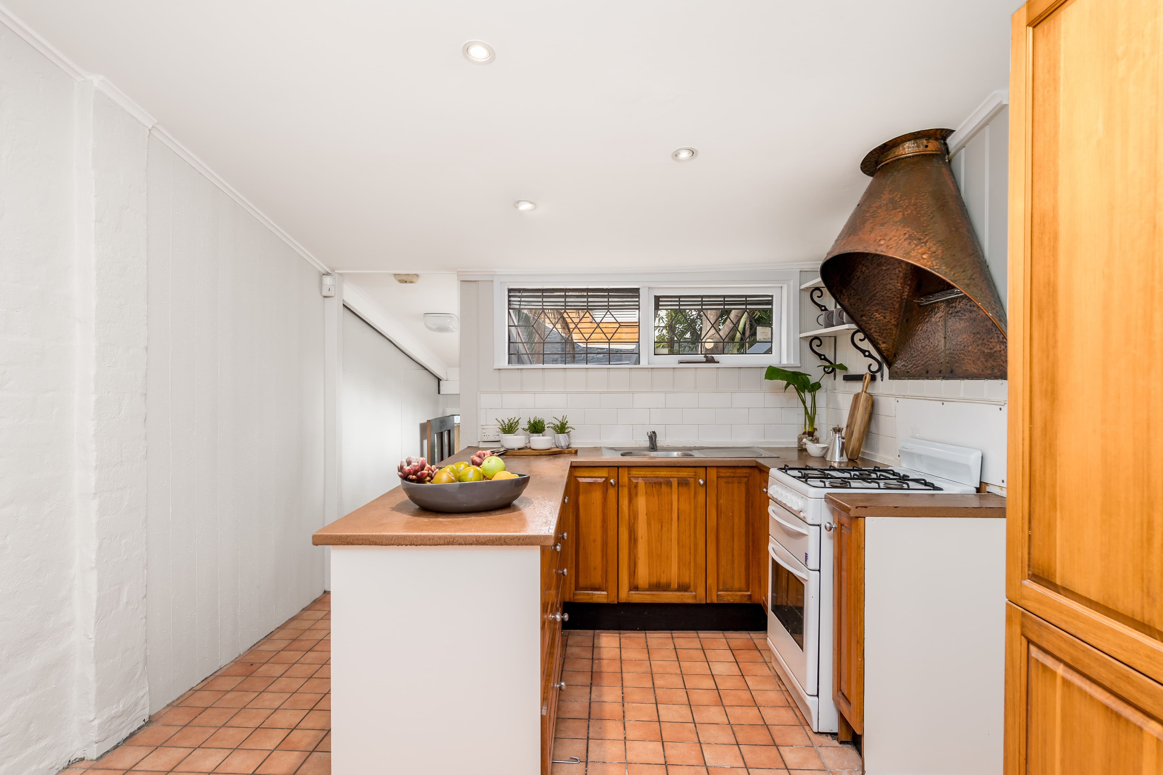 18 Whitehorse Street, Newtown - Thumbnail 6
