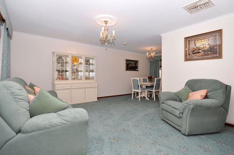 18 Cosgrove Crescent, OLD REYNELLA SA 5161, Old Reynella - Thumbnail 5