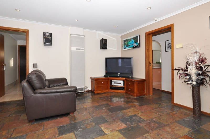 18 Cosgrove Crescent, OLD REYNELLA SA 5161, Old Reynella - Thumbnail 8