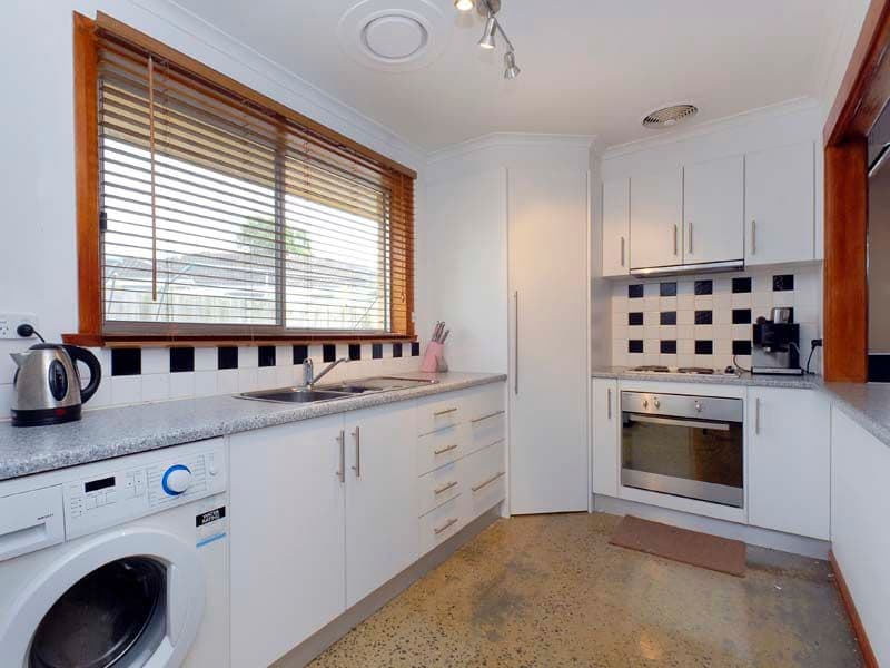 25  Bakewell  Street, HERNE HILL VIC 3218, Herne Hill - Thumbnail 2