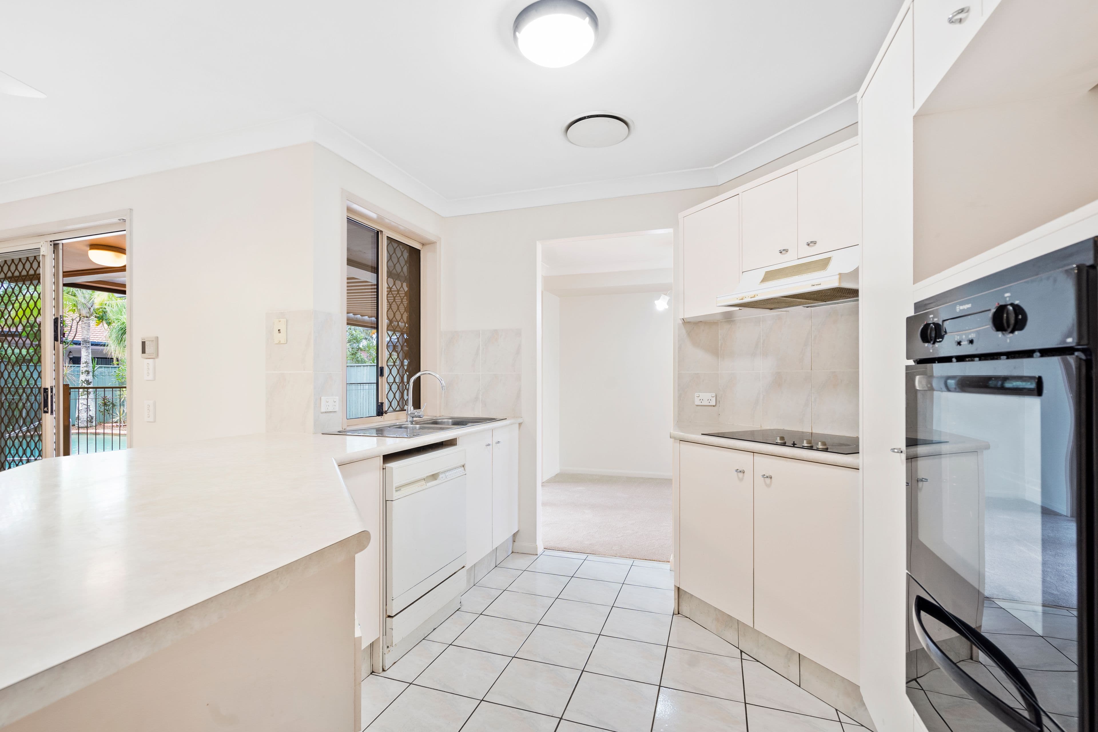 181 Christine Avenue, Burleigh Waters QLD 4220, Burleigh Waters - Thumbnail 6
