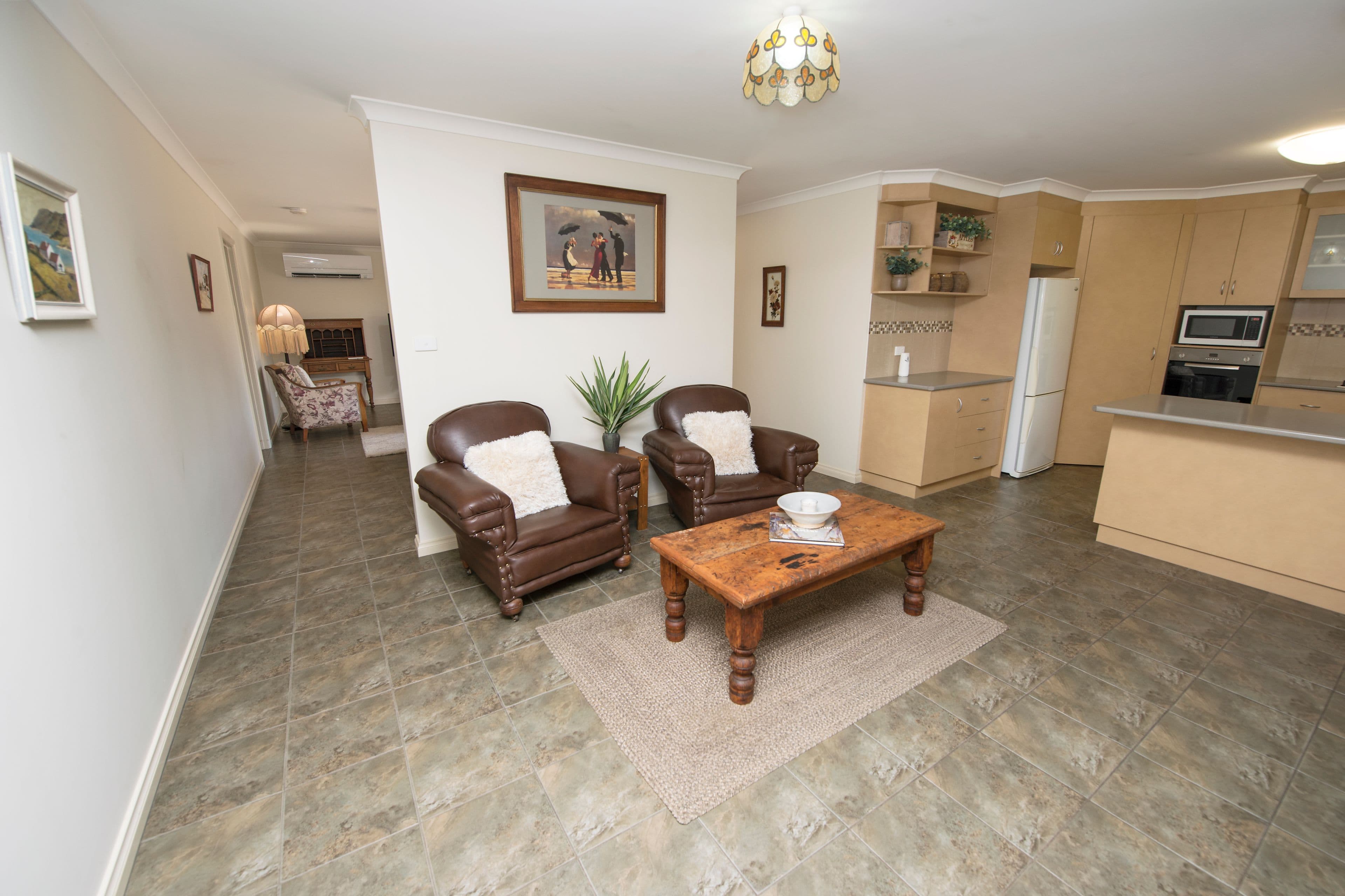 16 Derham Drive, Swan Hill VIC 3585, Swan Hill - Thumbnail 2
