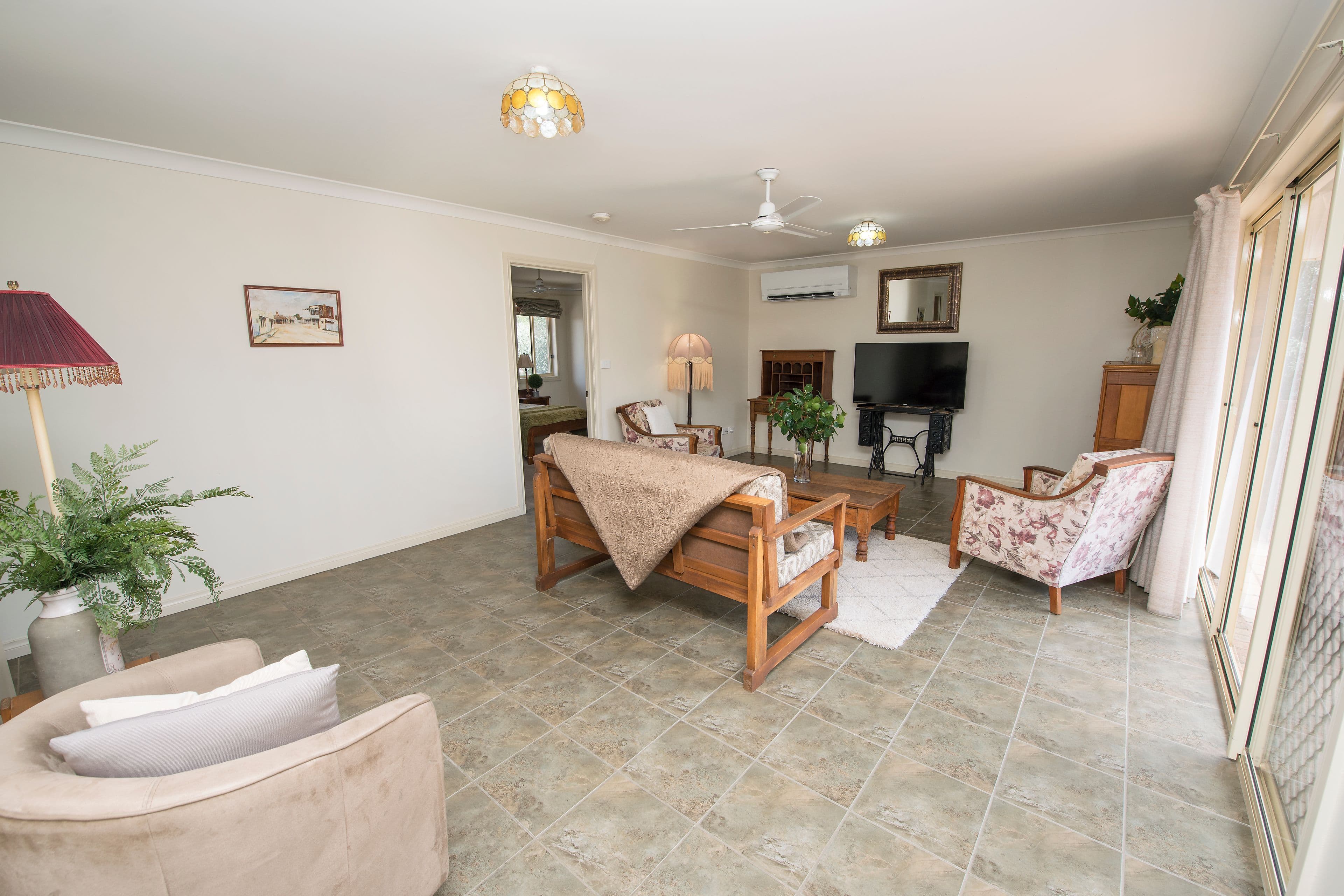 16 Derham Drive, Swan Hill VIC 3585, Swan Hill - Thumbnail 4