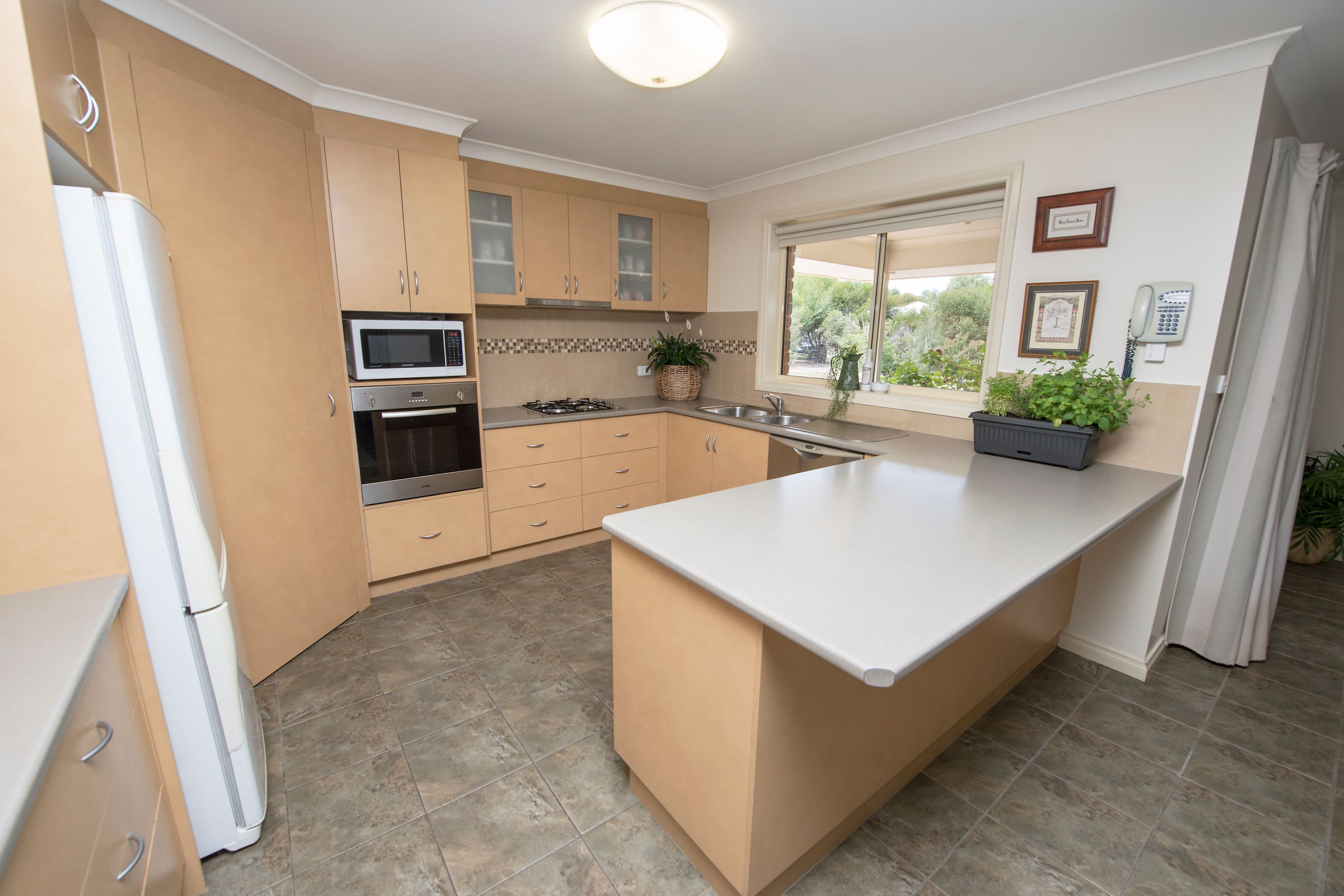 16 Derham Drive, Swan Hill VIC 3585, Swan Hill - Thumbnail 8