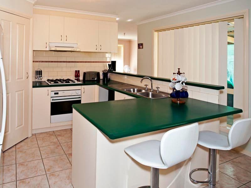 82 Bickford Road, GROVEDALE VIC 3216, Grovedale - Thumbnail 3
