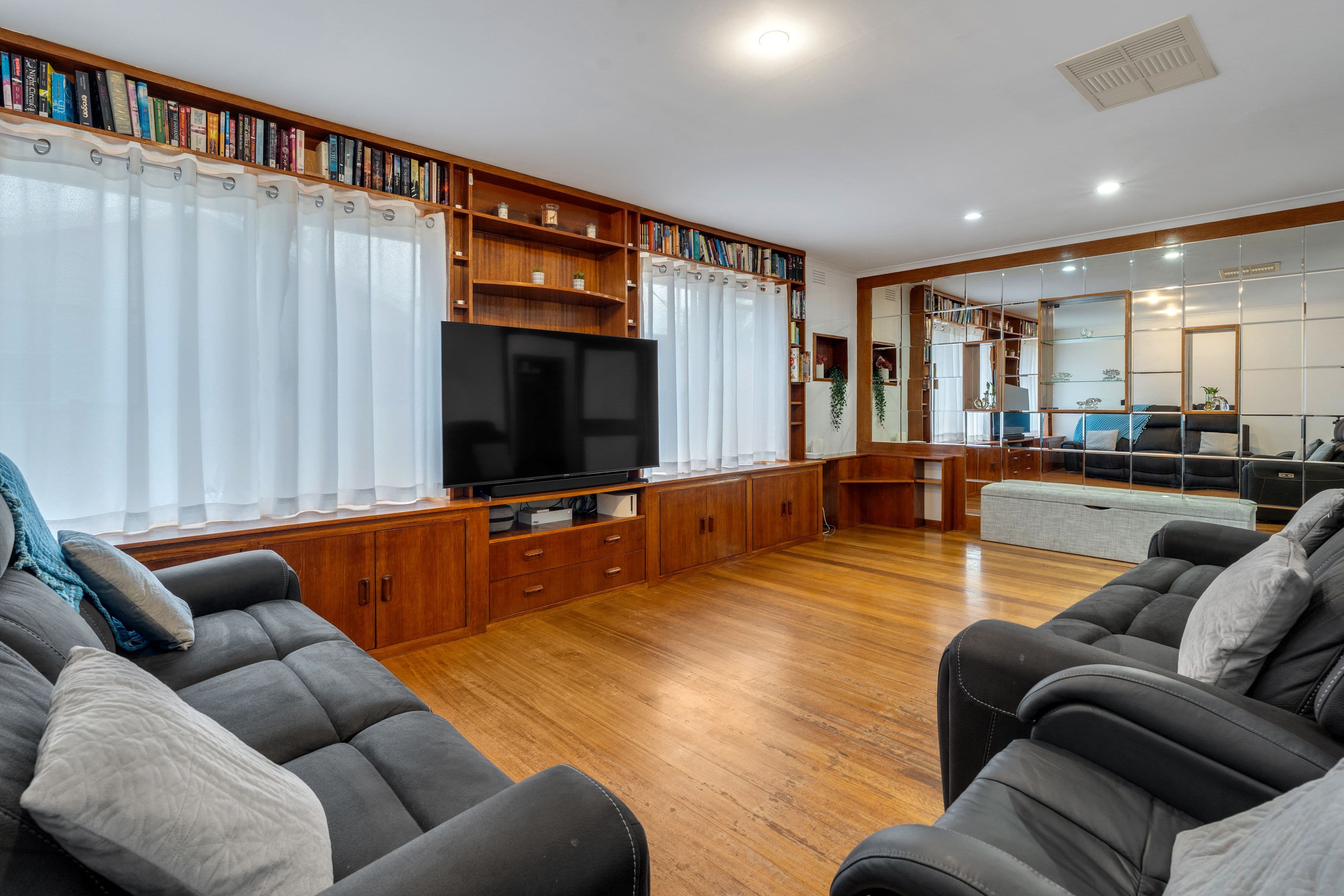 23 Norval Crescent, Coolaroo VIC 3048, Coolaroo - Thumbnail 2