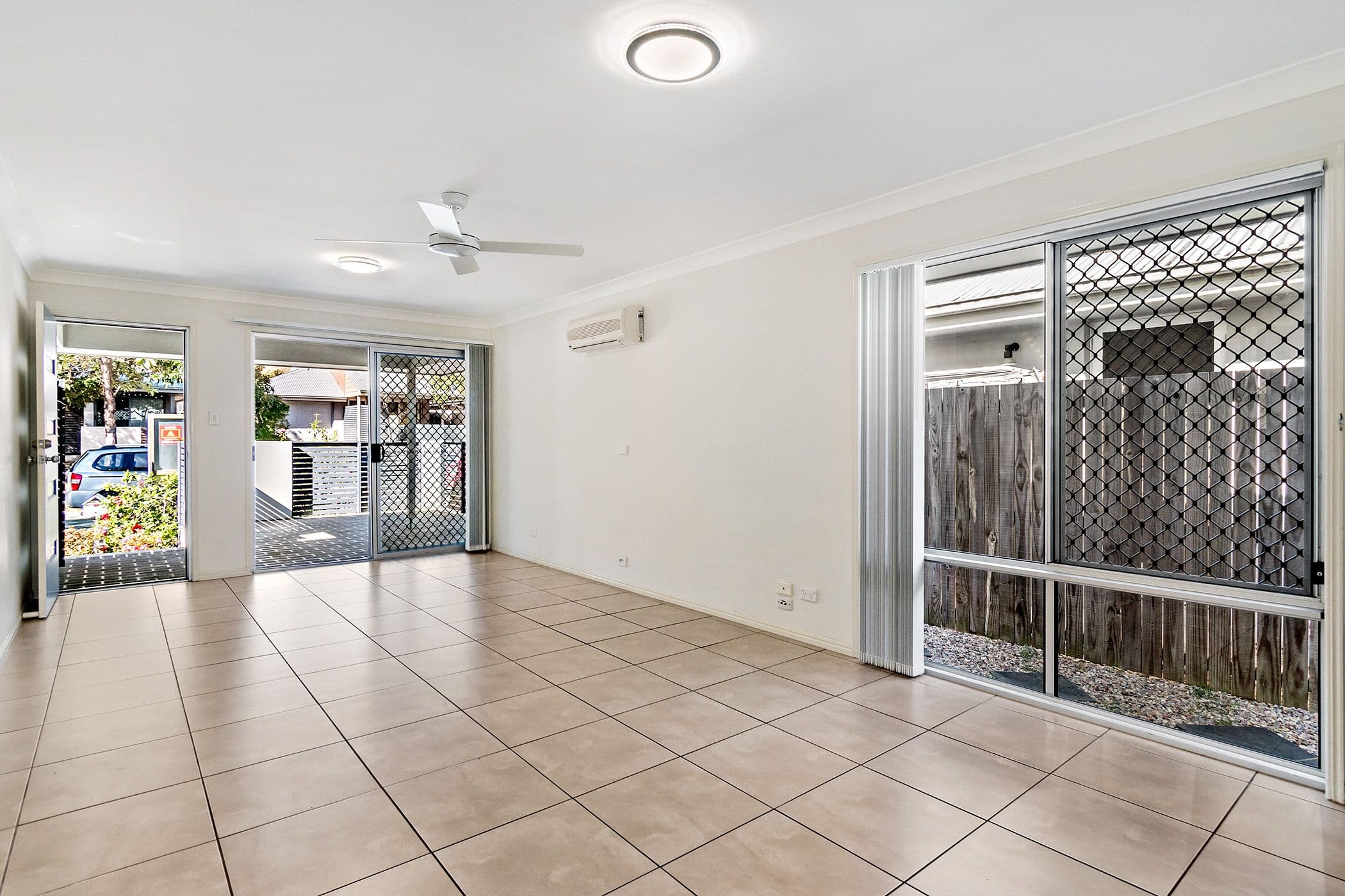 47 Creekside Drive, Springfield Lakes QLD 4300, Springfield Lakes - Thumbnail 2