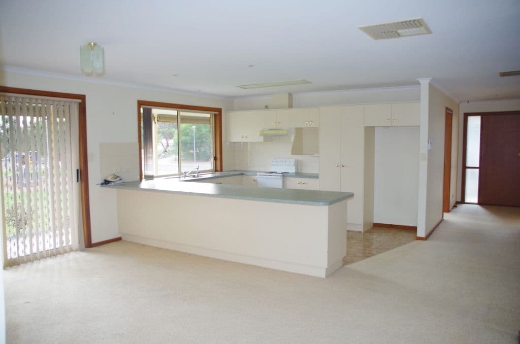 2 Middleton Avenue, Paringa SA 5340, Paringa - Thumbnail 2