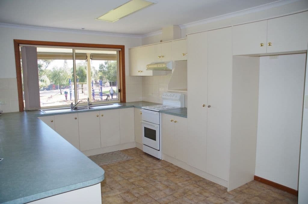 2 Middleton Avenue, Paringa SA 5340, Paringa - Thumbnail 3