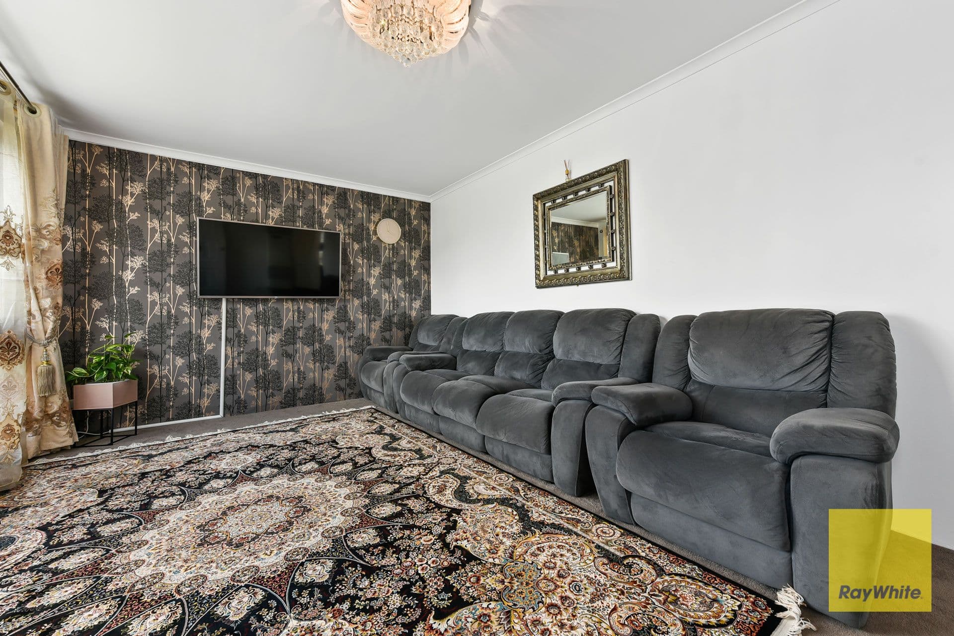 10 Sunnyside Avenue, Dandenong VIC 3175, Dandenong - Thumbnail 2