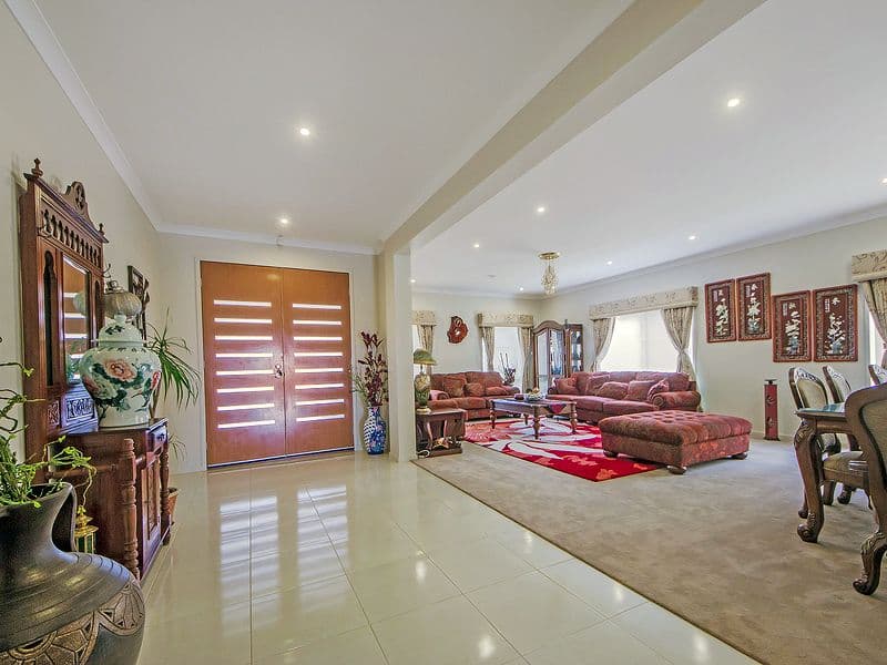 69 Beachview Parade, Sanctuary Lakes VIC 3030, Sanctuary Lakes - Thumbnail 2