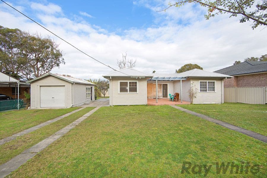19 Narambi Road, Buff Point NSW 2262, Buff Point - Image 1