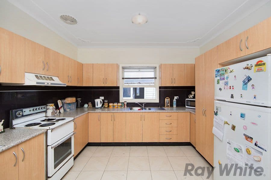 19 Narambi Road, Buff Point NSW 2262, Buff Point - Thumbnail 2