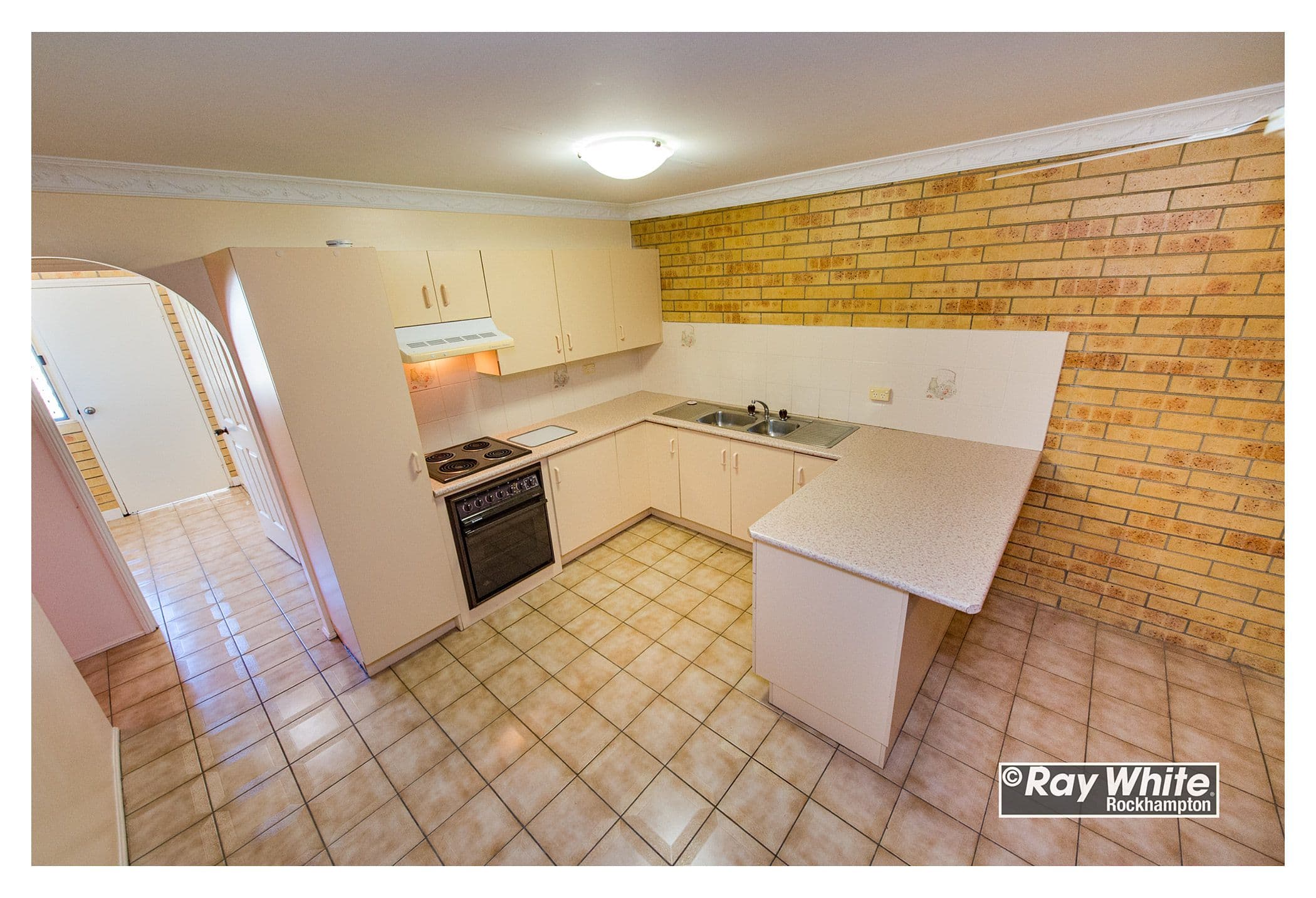 32 Bulman Street, Norman Gardens QLD 4701, Norman Gardens - Thumbnail 2