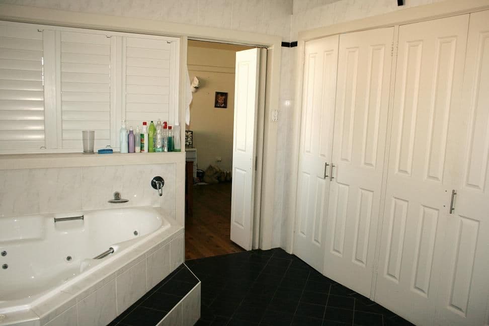 57 Clinton Street, GOULBURN NSW 2580, Goulburn - Thumbnail 2