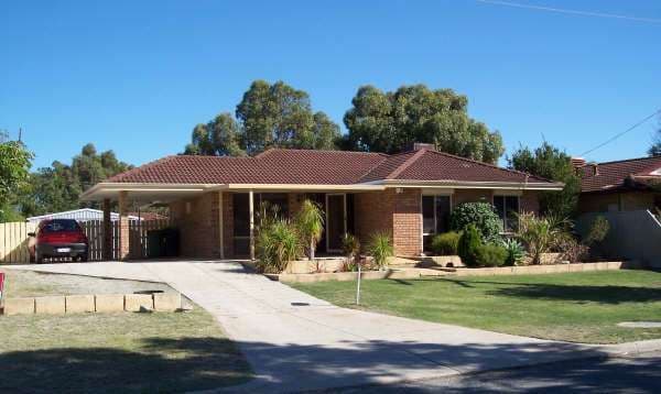 31 Grafham Road, BROOKDALE WA 6112, Brookdale - Image 1