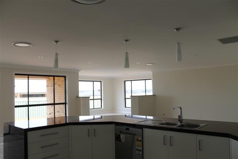 31 Holmwood Drive, DUBBO NSW 2830, Dubbo - Thumbnail 4