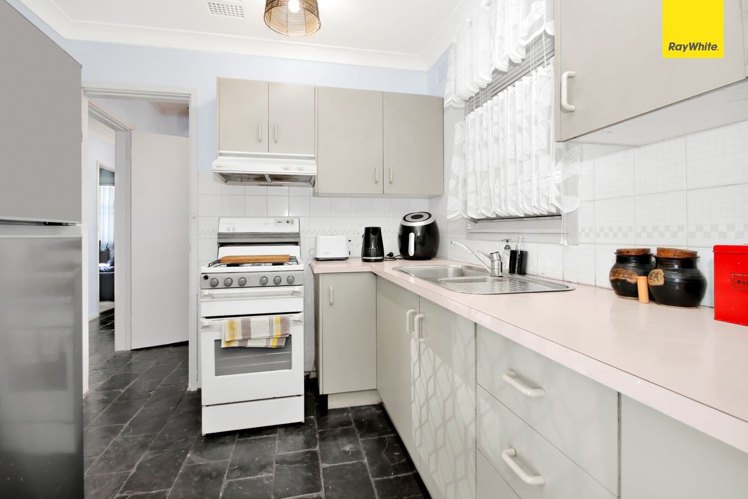 231 Carlisle Avenue, Hebersham NSW 2770, Hebersham - Thumbnail 3
