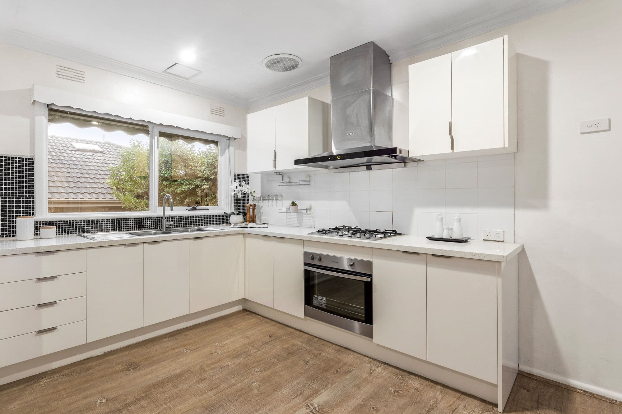 5 Ellen Court, Burwood VIC 3125, Burwood - Thumbnail 4