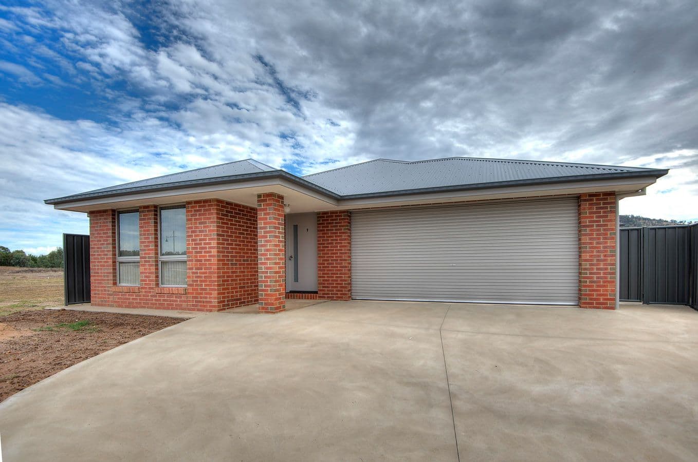 9 Knowles Court, Thurgoona - Image 1