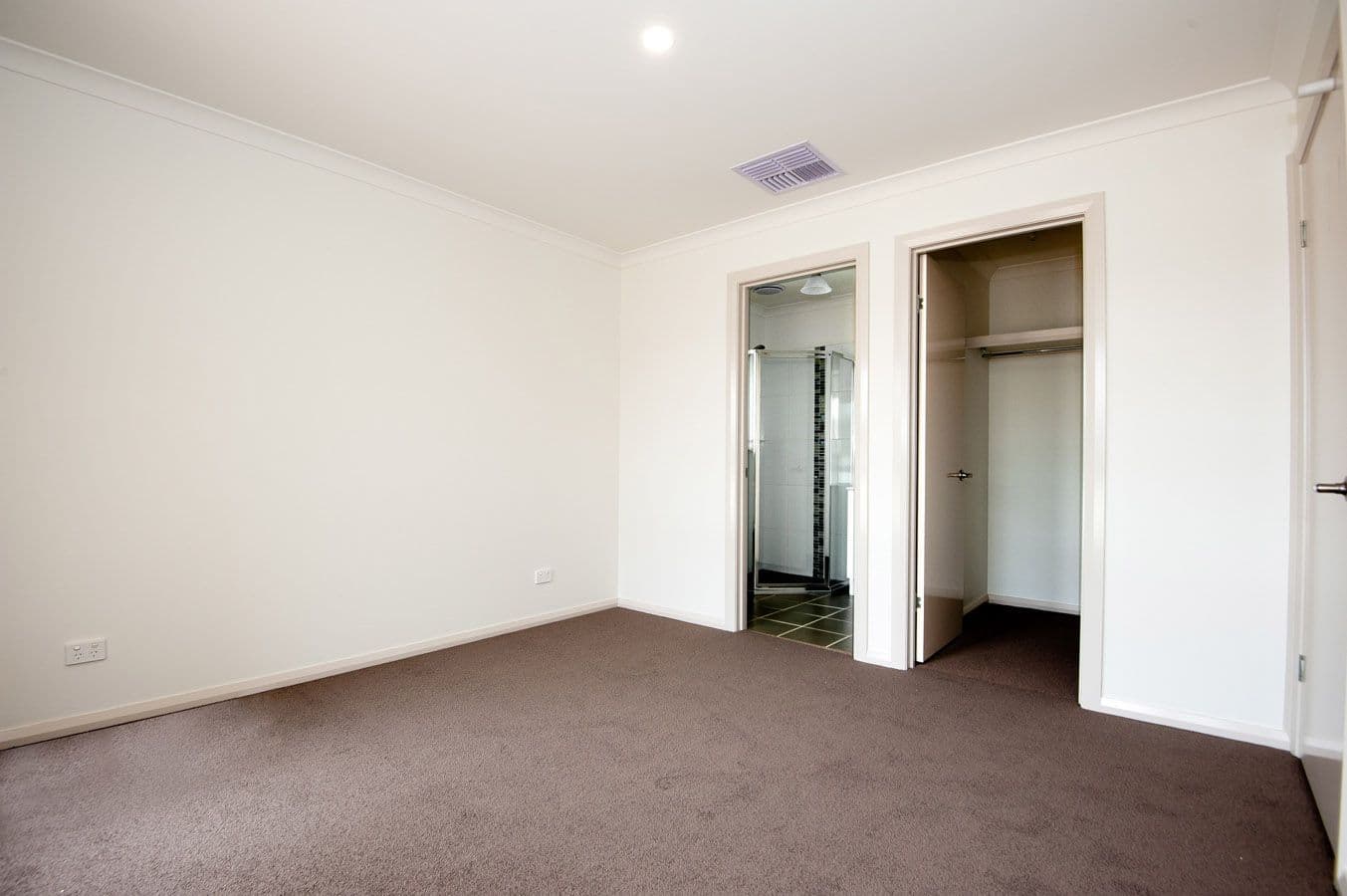 9 Knowles Court, Thurgoona - Thumbnail 8