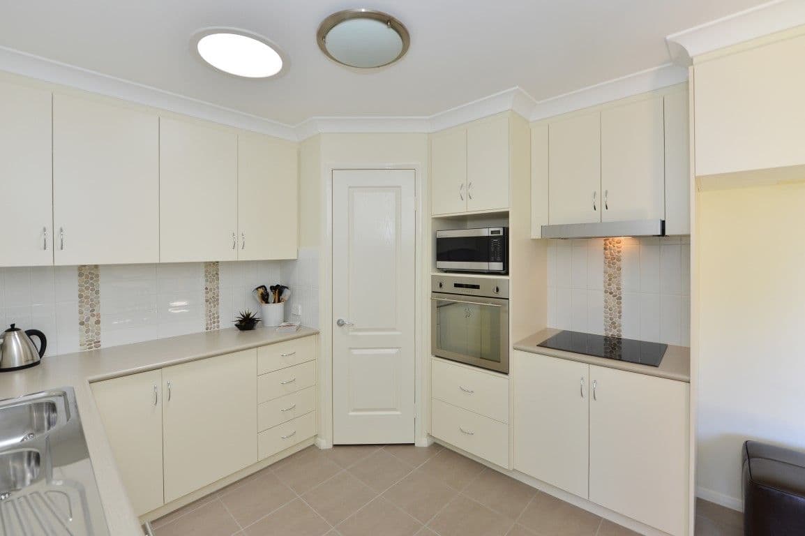18 Gostwyck Street, NEWTOWN QLD 4350, Newtown - Thumbnail 2