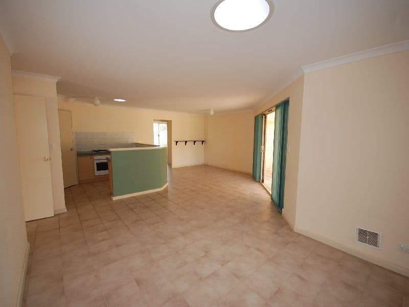 43 Westmoreland Circle, BERTRAM WA 6167, Bertram - Thumbnail 2